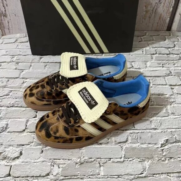 Adidas Samba x Wales Bonner Low Silver Metallic Sneakers - Picture 1 of 10